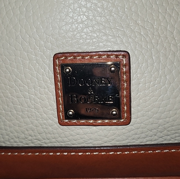 Dooney and Bourke handbag - Picture 5 of 5